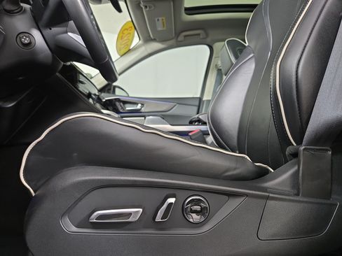 Used 2023 Acura MDX SH-AWD w/ Advance Package image 32