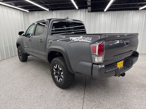 Used 2023 Toyota Tacoma TRD Off-Road w/ Technology Package AWD/4WD image 4