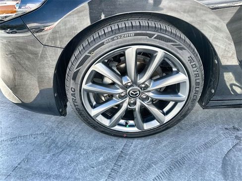 Used 2021 MAZDA MAZDA3 s image 19
