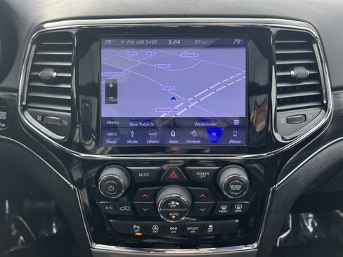 Used 2019 Jeep Grand Cherokee Limited w/ Luxury Group II image 20