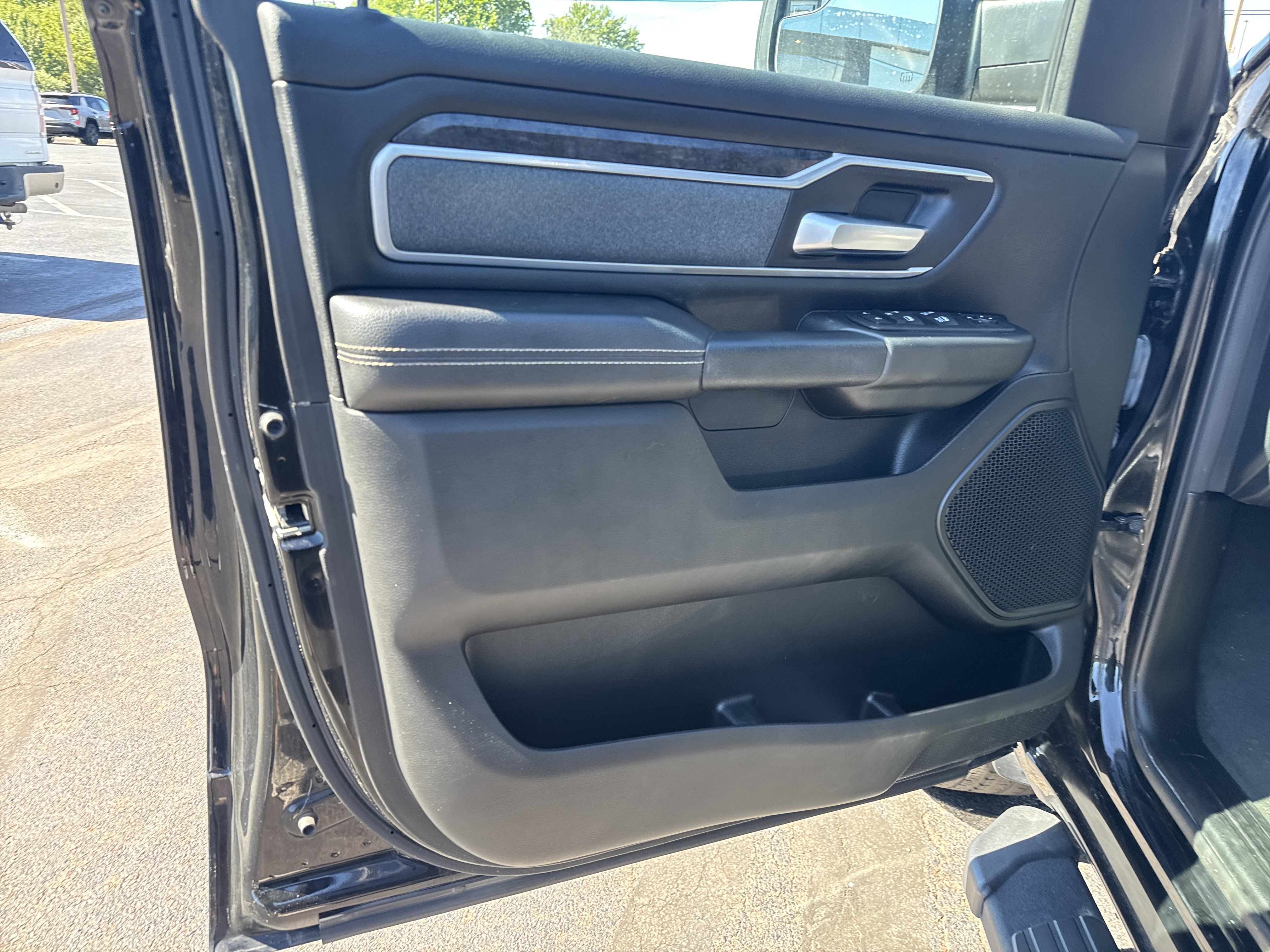 Used 2022 RAM 1500 Big Horn AWD/4WD image 15