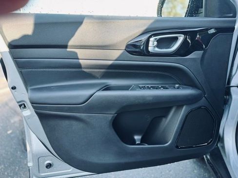 New 2026 Jeep Compass Limited image 11