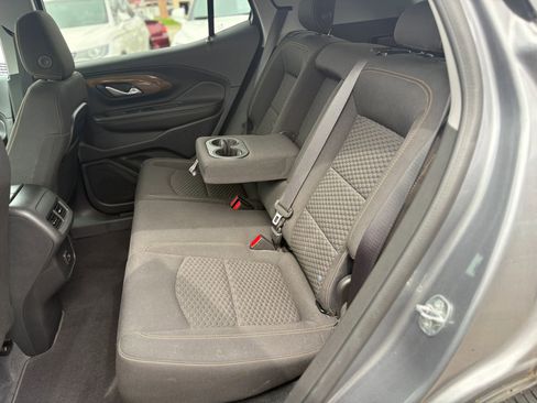 Used 2020 GMC Terrain SLE w/ Driver Convenience Package image 11
