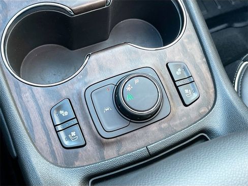 Used 2023 GMC Acadia Denali w/ Denali Technology Package image 21