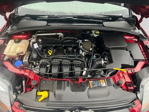 Used 2014 Ford Focus Titanium FWD image 19