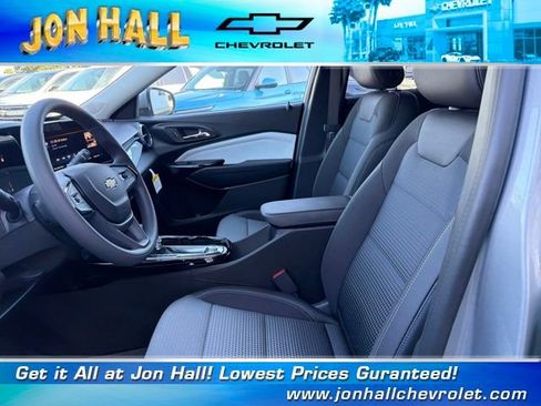 Used 2026 Chevrolet Trax LT image 17