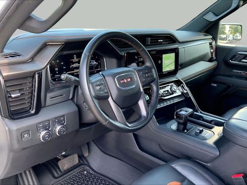 Used 2024 GMC Sierra 1500 AT4 w/ AT4 Premium Package AWD/4WD image 18