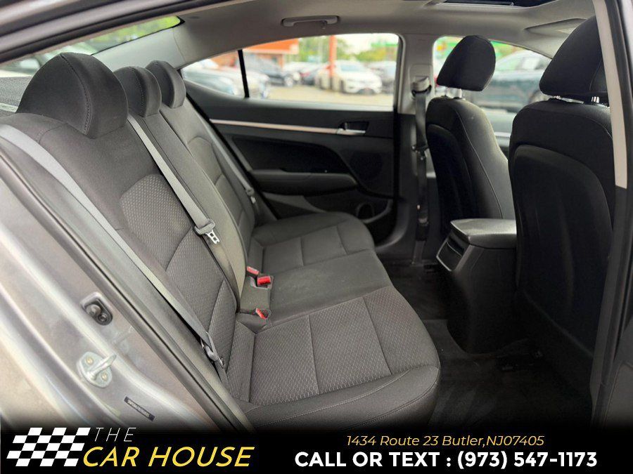 Used 2020 Hyundai Elantra Value Edition w/ Cargo Package (C1) FWD image 17