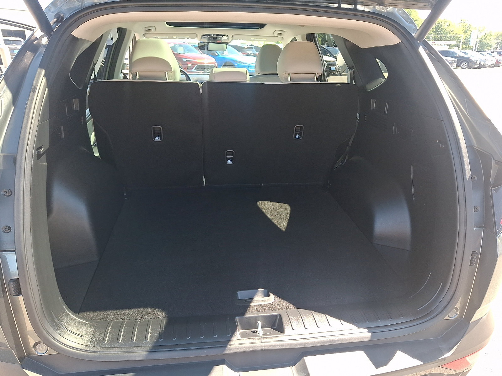 Used 2023 Hyundai Tucson Limited w/ Cargo Package AWD/4WD image 28