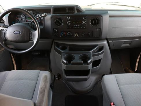 Used 2011 Ford E-350 and Econoline 350 XLT RWD image 2