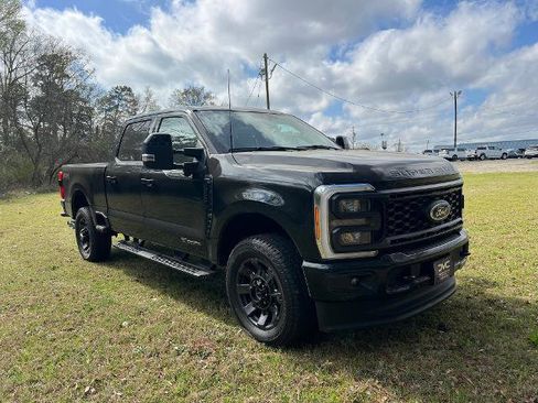 Used 2023 Ford F250 Lariat w/ Lariat Ultimate Package image 2