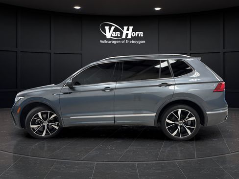 Used 2023 Volkswagen Tiguan SEL R-Line AWD/4WD image 4
