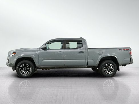 Used 2020 Toyota Tacoma TRD Sport AWD/4WD image 2