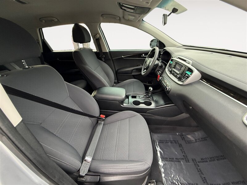 Used 2018 Kia Sorento L FWD image 16