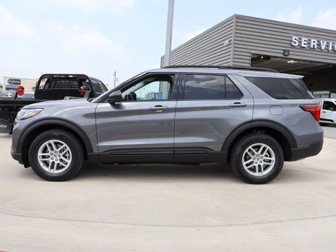 New 2026 Ford Explorer Active AWD/4WD image 2