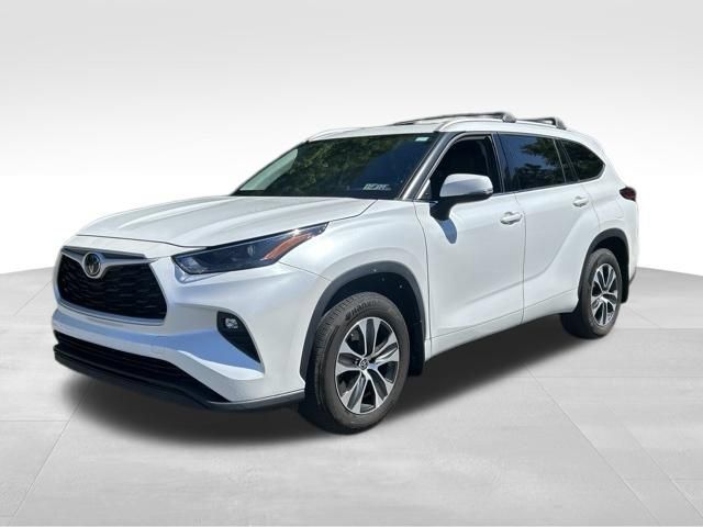 Used 2022 Toyota Highlander XLE AWD/4WD 360° Tour