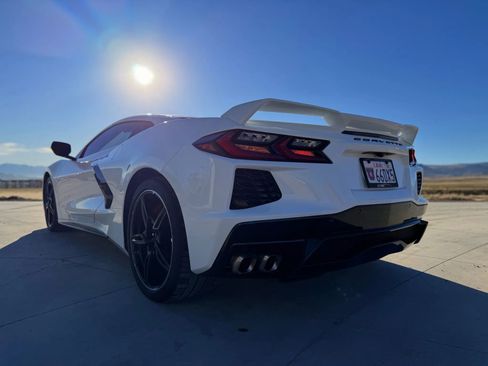 Used 2021 Chevrolet Corvette Stingray Premium Cpe w/ Z51 Performance Package image 7