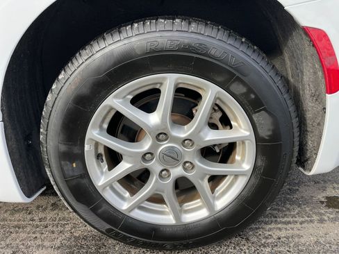 Used 2023 Chrysler Pacifica Touring-L image 31