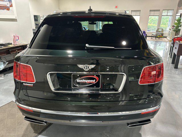 Used 2017 Bentley Bentayga AWD/4WD image 32