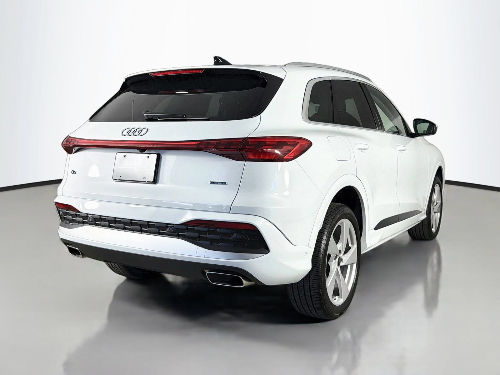 Certified 2025 Audi Q5 Premium w/ Premium Plus AWD/4WD image 7