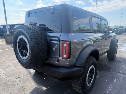 Used 2023 Ford Bronco Big Bend w/ Sasquatch Package AWD/4WD image 3