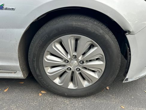 Used 2016 Hyundai Sonata SE image 6