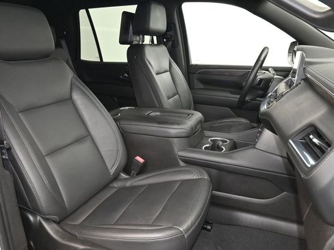 Used 2021 Chevrolet Tahoe Z71 w/ Z71 Off-Road Package image 18