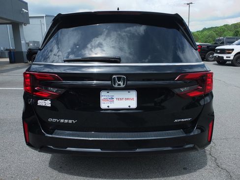 Used 2025 Honda Odyssey Sport-L image 4