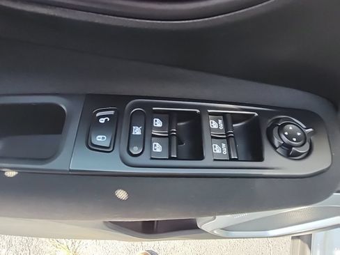 Certified 2021 Jeep Renegade Sport AWD/4WD image 18