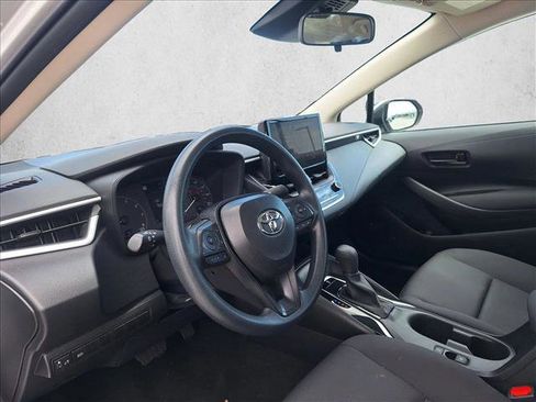 Used 2025 Toyota Corolla LE FWD image 9