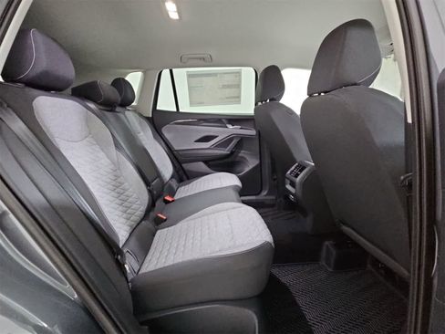 New 2025 Volkswagen Tiguan S w/ 18" Wheel Package image 20