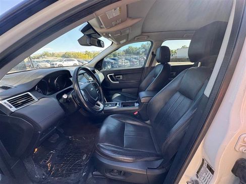 Used 2018 Land Rover Discovery Sport HSE image 10