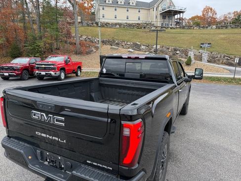 Certified 2024 GMC Sierra 2500 Denali Ultimate image 23