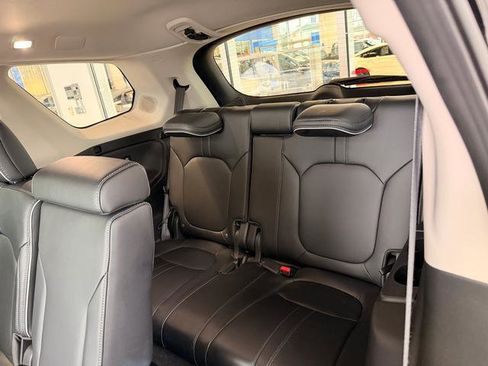 Used 2023 Honda Pilot Elite image 21