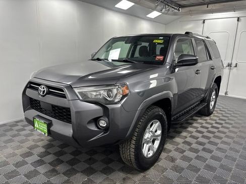 Used 2021 Toyota 4Runner SR5 AWD/4WD image 3