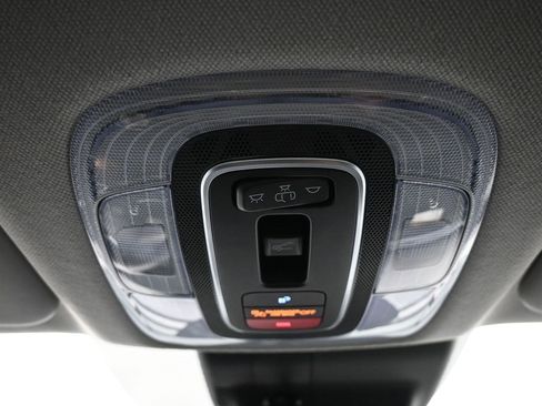 Certified 2025 Hyundai Elantra SEL image 17