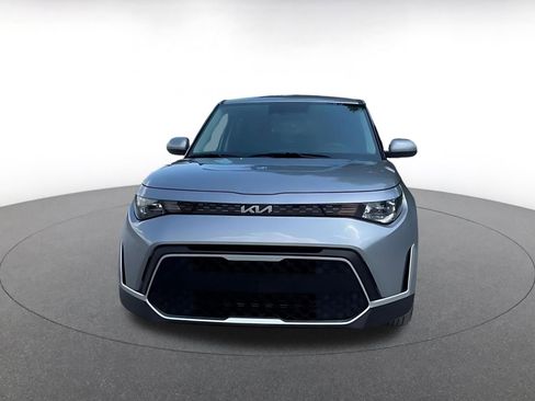 Used 2025 Kia Soul LX w/ LX Technology Package FWD image 3