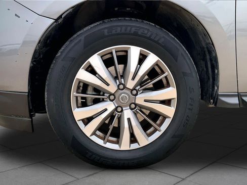 Used 2019 Nissan Pathfinder SL AWD/4WD image 11