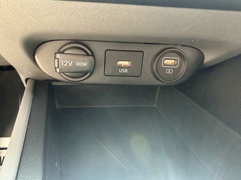 Certified 2022 Hyundai Elantra SEL FWD image 35