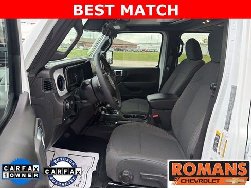 Used 2024 Jeep Wrangler Unlimited AWD/4WD image 10