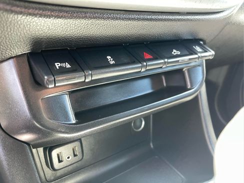 Used 2022 Chevrolet Colorado LT w/ Fleet Safety Package RWD image 20