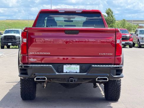 Used 2019 Chevrolet Silverado 1500 Custom Trail Boss w/ Custom Convenience Package AWD/4WD image 8