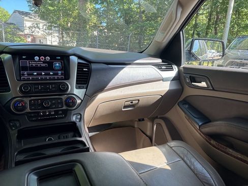 Used 2015 Chevrolet Suburban LTZ AWD/4WD image 11