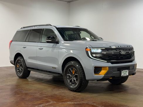 Used 2025 Ford Expedition Tremor image 22