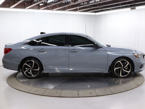 Used 2022 Honda Accord Sport image 8