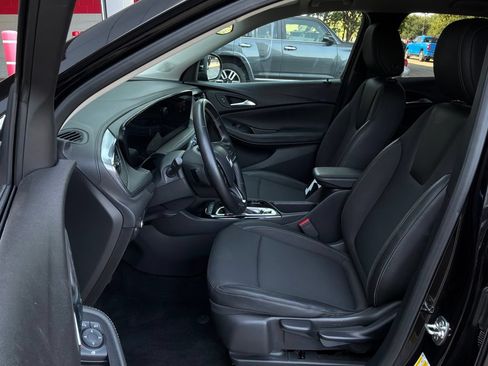 Used 2025 Buick Encore GX Preferred FWD image 10