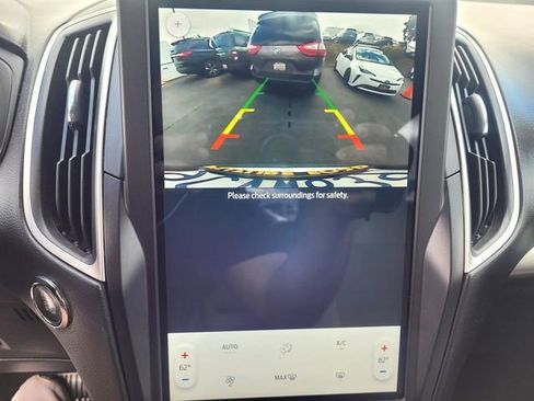 Certified 2022 Ford Edge SE image 17