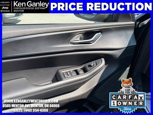 Used 2023 Jeep Grand Cherokee Laredo w/ Luxury Tech Group I AWD/4WD image 11