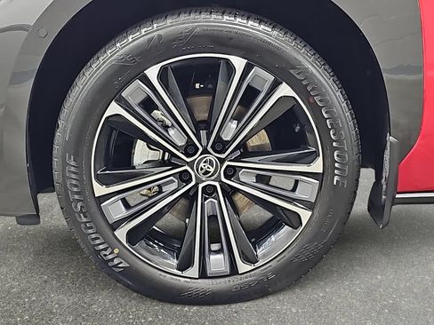 Used 2024 Toyota bZ4X AWD image 34