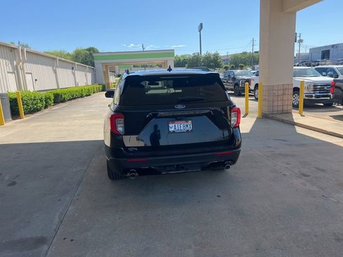 Used 2023 Ford Explorer ST-Line w/ Class IV Trailer Tow Package image 4